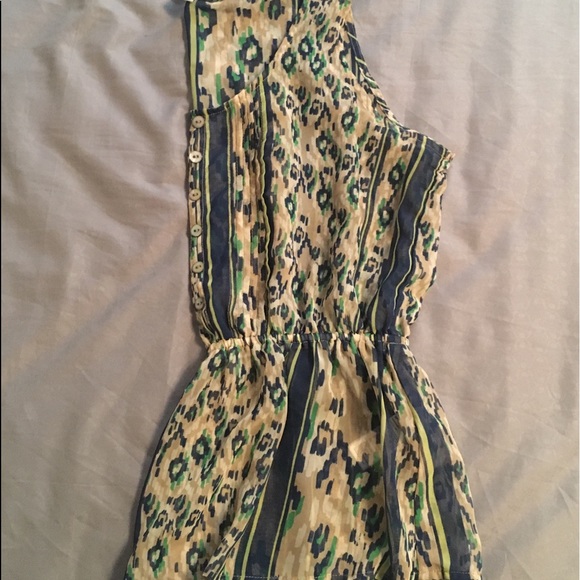 Forever21 Sheer blouse - Picture 4 of 4